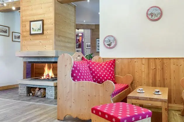 Chalet-Hôtel Le Beausoleil, The Originals Relais - Lobi