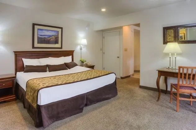 Chalet Inn