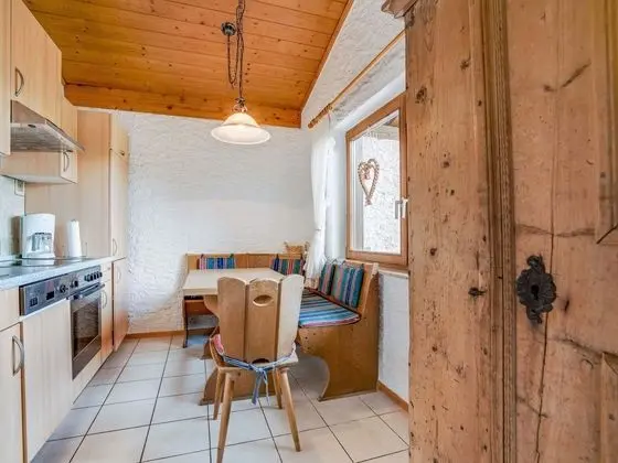 Chalet in Iselsberg-stronach With Fireplace, Garden, Parking - Mutfak