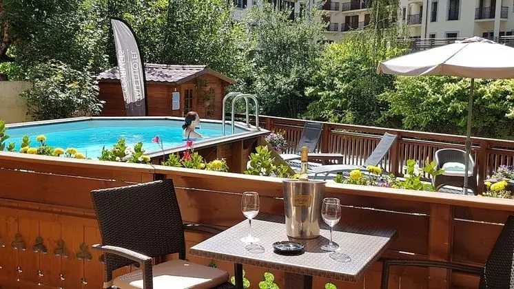 Chalet Hotel Les Gourmets - Havuz