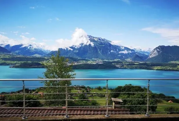 Chalet With Panoramic Views of the Mountains of the Oberland and Lake Thun - Öne Çıkan Resim