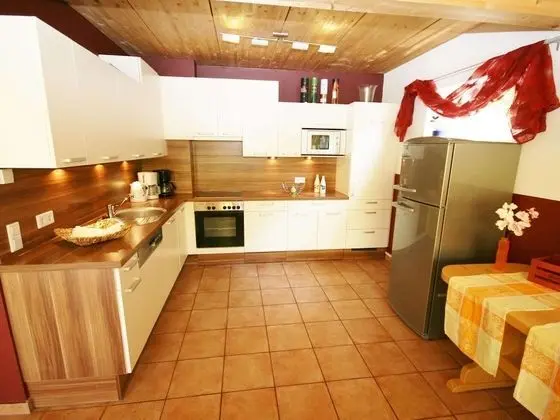 Chalet in Piesendorf Near Kaprun Ski Slopes - Mutfak
