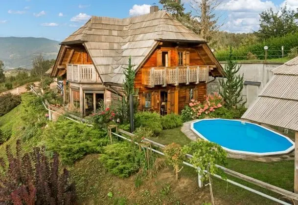 Chalet Podgorje With Pool