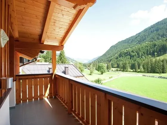 Chalet in Saalbach for 10 Guests