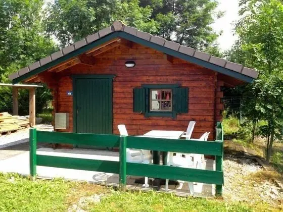 Chalets Etape du Camping Le Bivouac - Dış Mekan