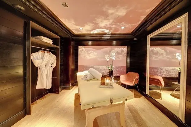 Chalgrin Boutique Hotel - Spa