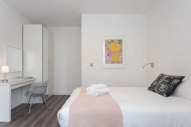 Chalk Farm Artist's Apartment Camden