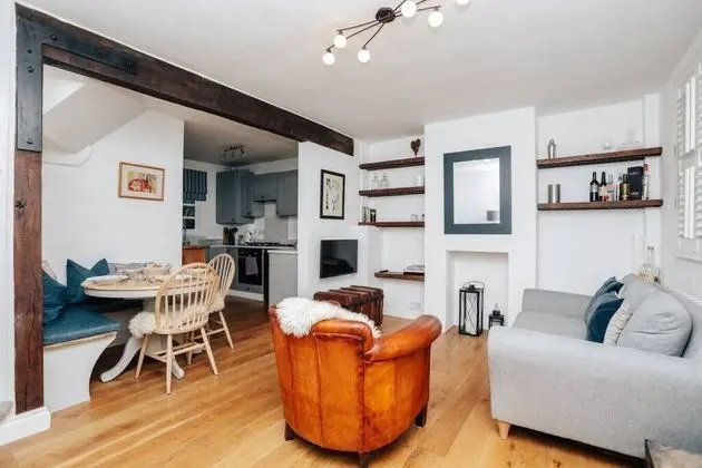 Chalk House in Henley-on-thames