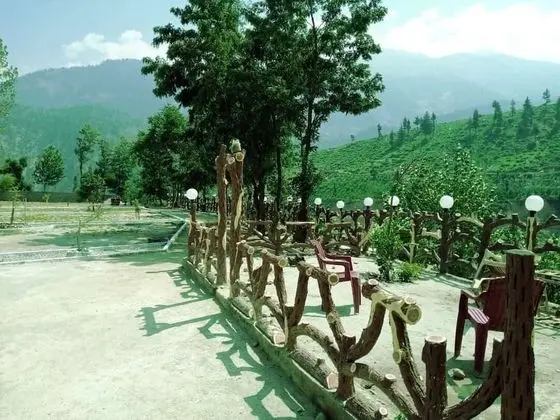 Chaman Hotel Kalam