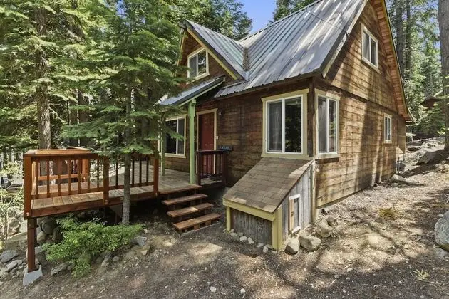 Chambers Landing Chalet