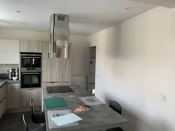 Chambre climatisée 15 m2 - Yerinde Yemek