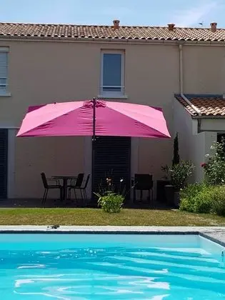 Chambre d'hôtes La Villa 13&15 - Havuz