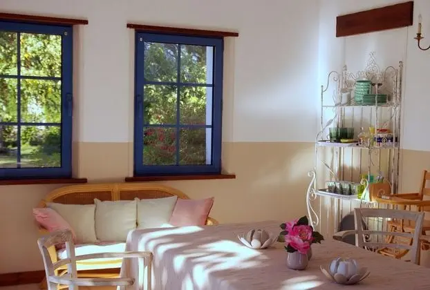 Chambre d'hôtes La Pergola du Sourire - Kahvaltı