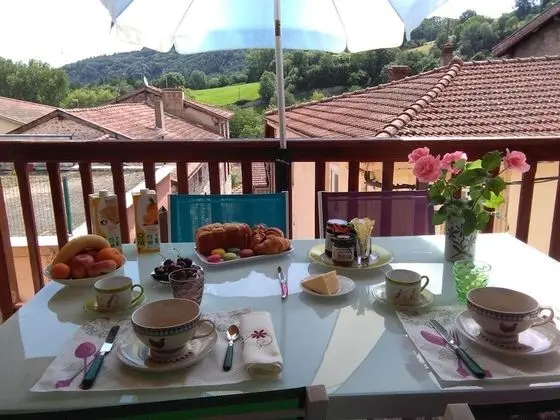 Chambre D'hôtes les Myriades D'Or - Yerinde Yemek