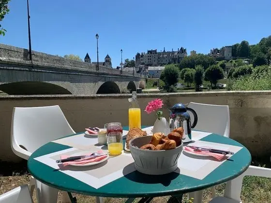 Chambres d'hôtes au bord du Cher avec vue sur le Château