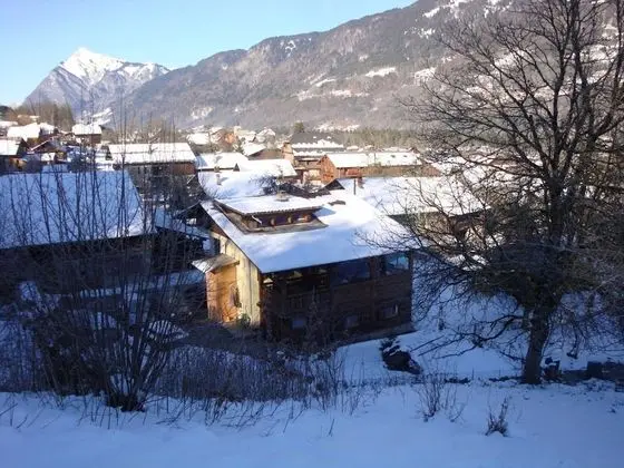 Chambres d'Hôtes Chalet De La Source - Dış Mekan