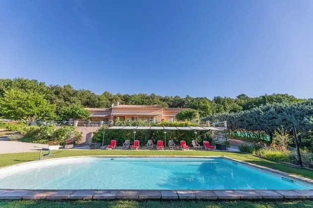 Chambres d'hôtes La Bastide des Roses - Havuz
