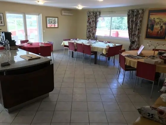 Chambres d'Hôtes La Coloniale - Yerinde Yemek