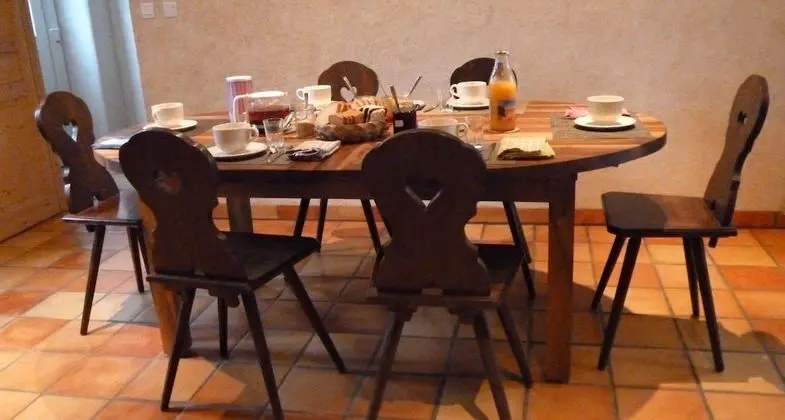 Chambres d'hôtes Le Bourdieu - Yerinde Yemek