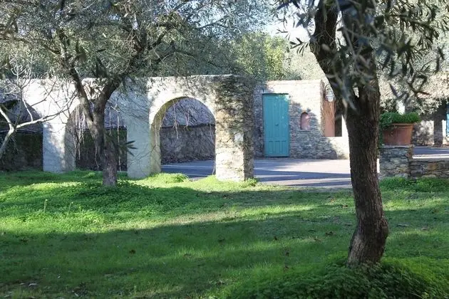 Chambres d'hôtes Le Clos des Oliviers - Dış Mekan