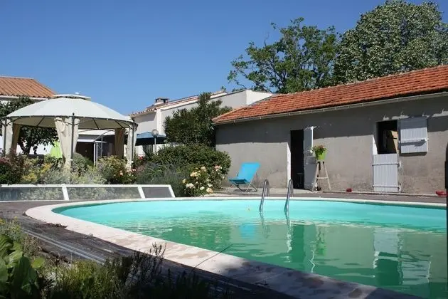 Chambres d'hôtes Le Clos Sainte Léa - Havuz