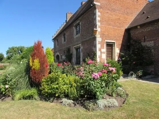 Chambres d'hotes, Le Manoir de Neuville - Dış Mekan
