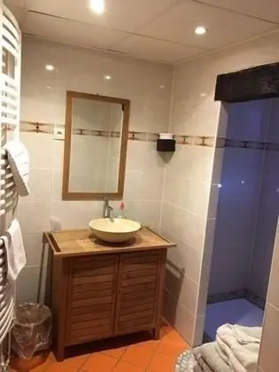 Chambres d'Hôtes les Hirondelles - Banyo Tipleri