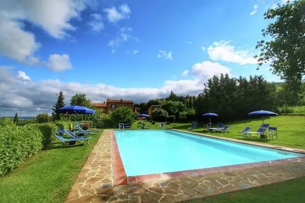 Chaming Farmhouse in Tuscany With Swimming Pool