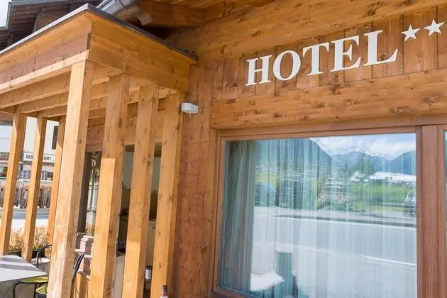 Hotel Champagne - Dış Mekan