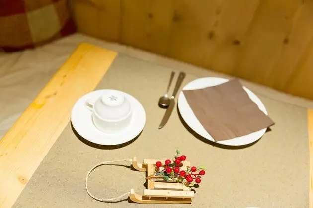 Hotel Champagne - Genel