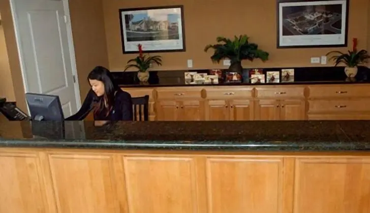 The Champagne Lodge & Luxury Suites - Lobi
