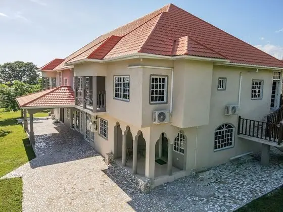 Champagne Villa - Öne Çıkan Resim