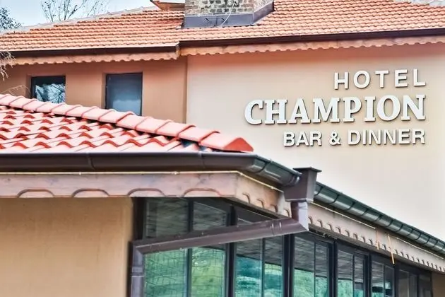 Hotel Champion - Dış Mekan
