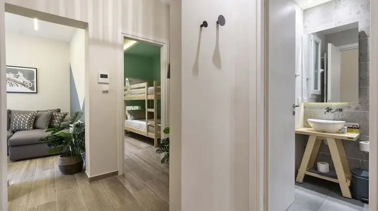 Champions Apt in N. Kosmos neighbourhood - İç Mekan