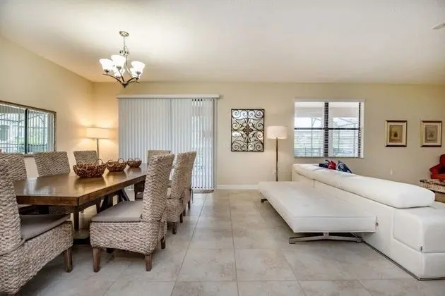 Champion's Delight! Pool & Spa Near Disney! 5 Bedroom Villa by RedAwning - Oda