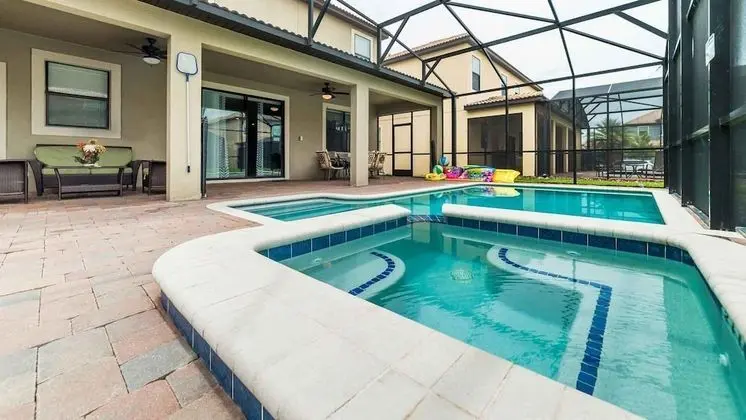 Champions Gate #2 - Luxurious 8 Bedroom Pool Villa With Theater