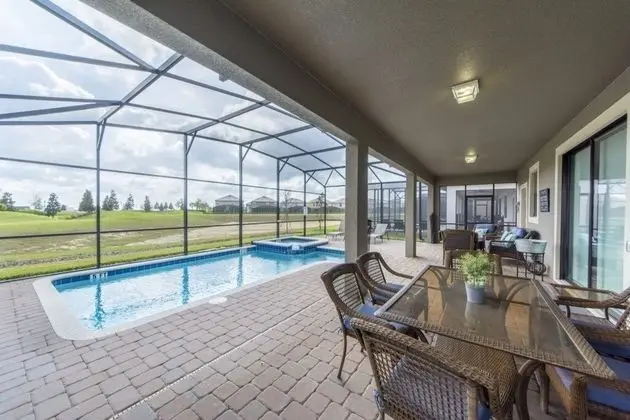 Champions Gate With Large Pool/spa! 8 Bedroom Home by Redawning