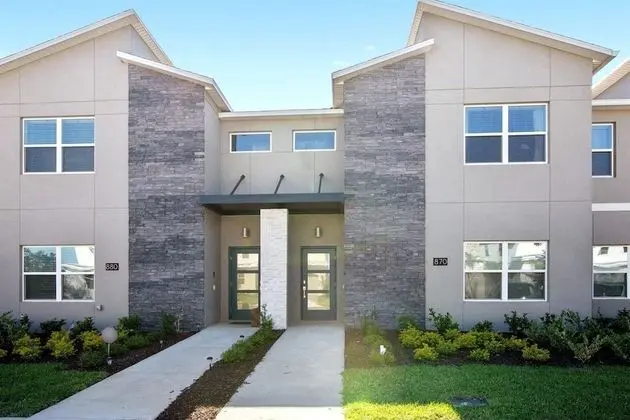 ChampionsGate 4BR 3BA Townhome - Dış Mekan