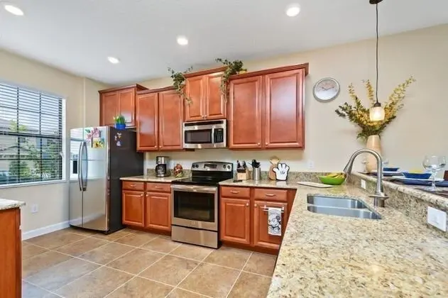ChampionsGate 5BR Pool Home - Mutfak
