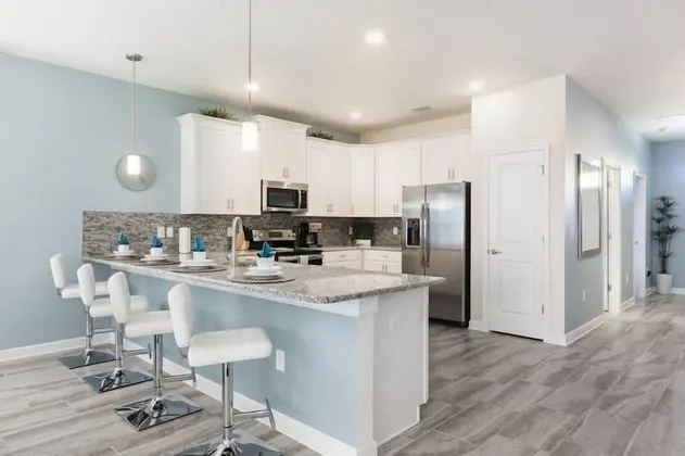 ChampionsGate 8BR Pool Home - Mutfak