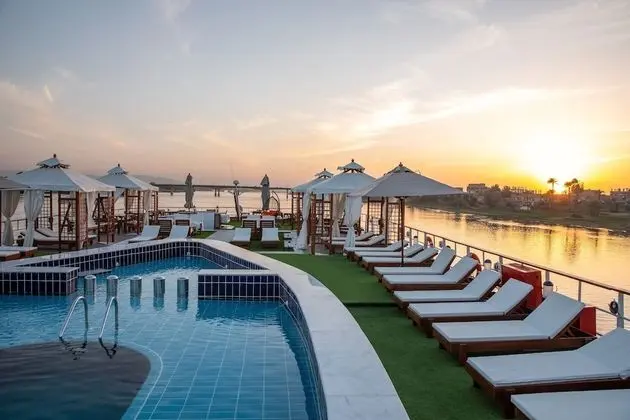 Champollion II Nile Cruise - Havuz