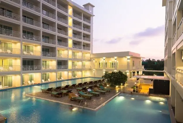 Chanalai Hillside Resort, Karon Beach - Havuz