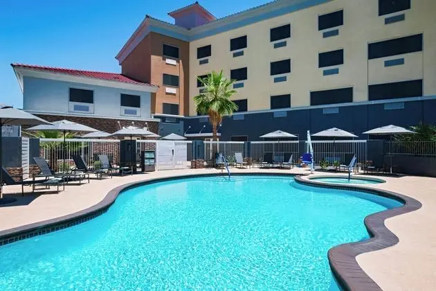 Chandler Hospitality Inn - Havuz