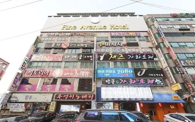 Changwon Bongok-dong Fine Avenue Hotel