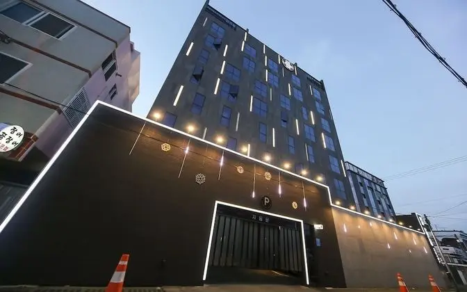 Changwon Jinhae Lewis Hotel