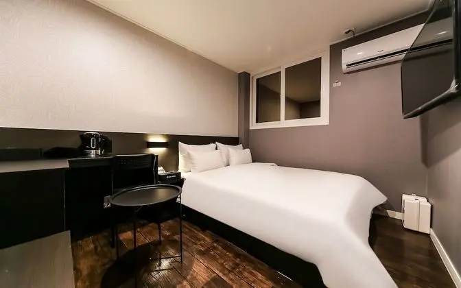 Changwon Jinhae Hotel Lrui