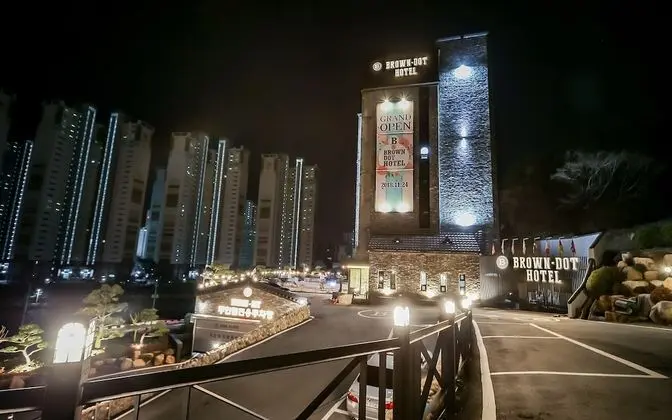 Changwon Jinhae Yongwon Brown Dot Hotel