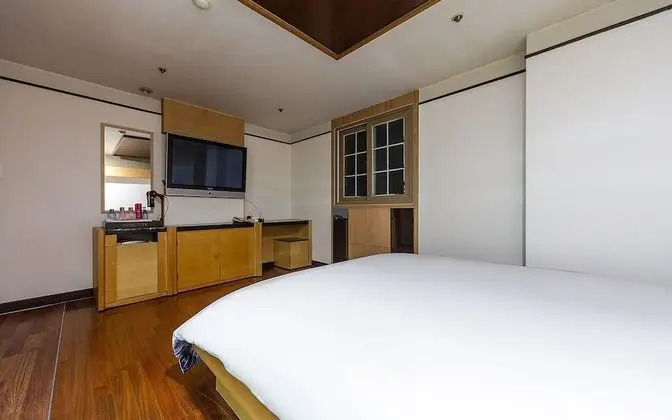 Changwon Jinhae Yongwon Freetel