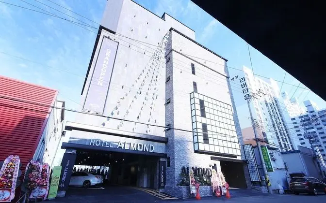 Changwon Masan Hotel Almond