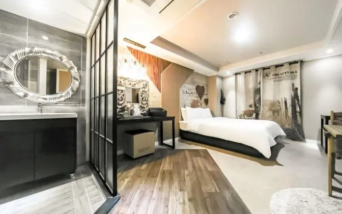 Changwon Sangnamdong Hotel Baba - Oda